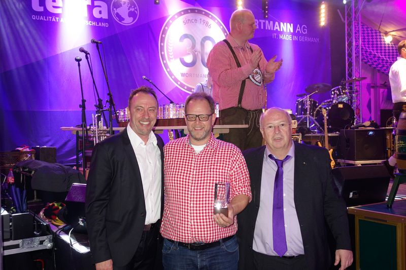 Gunnar Ehlers, PNY, nahm den Preis entgegen. (Bild: IT-BUSINESS)