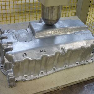 Ölwanne vor der Durchführung des Schlagtestes