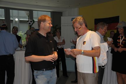 Jörg Schweinsberg (Datacore) und Herbert Varga (Arrow ECS) (Archiv: Vogel Business Media)