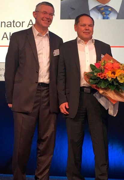 Herbert Maier von Clariant wird aus dem Namur-Vorstand verabschiedet.  (Kielburger / PROCESS)