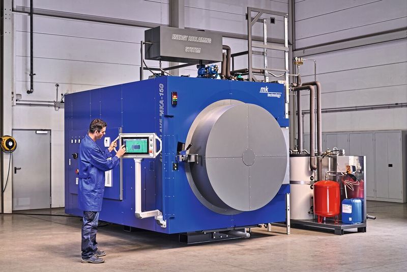 Die vollautomatischen Dampf-Autoklaven werden von MK Technology in fünf verschiedenen Standardgrößen angeboten. (Bild: Volker-Rost.de)