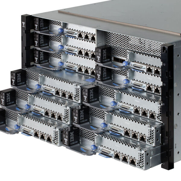 Abbildung 1: Das IBM Nextscale-System kann bis zu 84 x86-basierte Systeme und bis zu 2.016 Prozessorkerne in einem Standard-EIA 19-Zoll-Rack aufnehmen. (Bild: IBM)