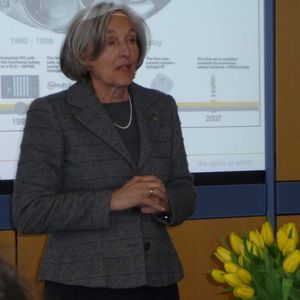 Geschäftsführende Gesellschafterin Renate Pilz: „Wir sind stolz auf das gesamte Team, das unser neues Automatisierungssystem geschaffen hat.“
