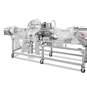 Die Siebmaschine DA 650 Vario Containment mit Inlinern.(Bild:  Azo)