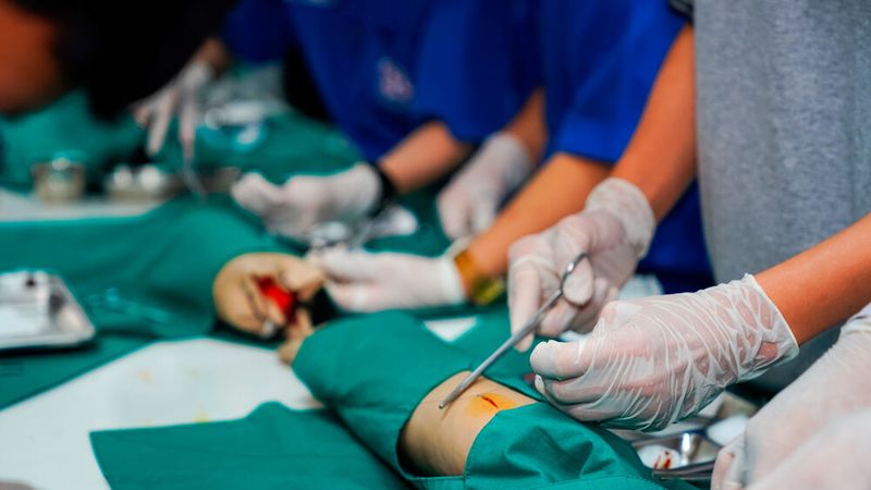 Der Deutsche Chirurgie Kongress wird jährlich von rund 5.000 Menschen besucht. (Bild: ©  EduLife Photos – stock.adobe.com)