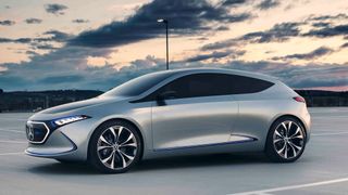 Bereits 2017 hatte Mercedes mit dem EQA Konzept einen Ausblick auf ein elektrisches Kompaktmodell gegeben. Ende 2024 soll dies nun Realität werden. (Bild: Mercedes-Benz)