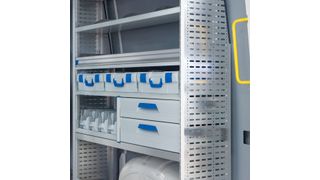 Das Grundpaket lässt sich den branchengerechten Anforderungen entsprechend durch zusätzliche Optionen erweitern. (Sortimo)