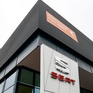 ... und Seat vereint. Beide VW-Konzernmarken sind dabei allerdings räumlich und optisch ...(Foto:  Seat)