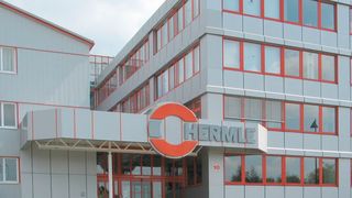 Wie viele deutsche Maschinenbauer muss auch die Berthold Hermle AG über Auftragsrückgänge berichten. Hier gewähren die Gosheimer vorläufige Einblicke in den Verlauf des Jahres 2024. Für die Zukunft hofft man zwar auf Besserung, doch die Lage bleibt eher wackelig ... (Bild: Hermle)