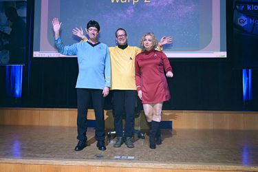 Die Abendveranstaltung: Die ESE-prise machte sich auf die Suche nach dem Ursprung des Kongresses und stieß dabei auf einige antike Videoclips, die Licht ins Dunkel brachten.  (Bild: ESE Kongress)