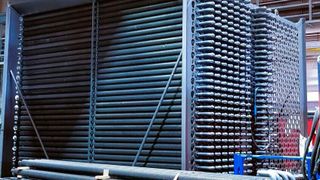 Montaje de un economizador con una potencia térmica de 4.700 kW. (Imagen:Talleres Rosink)