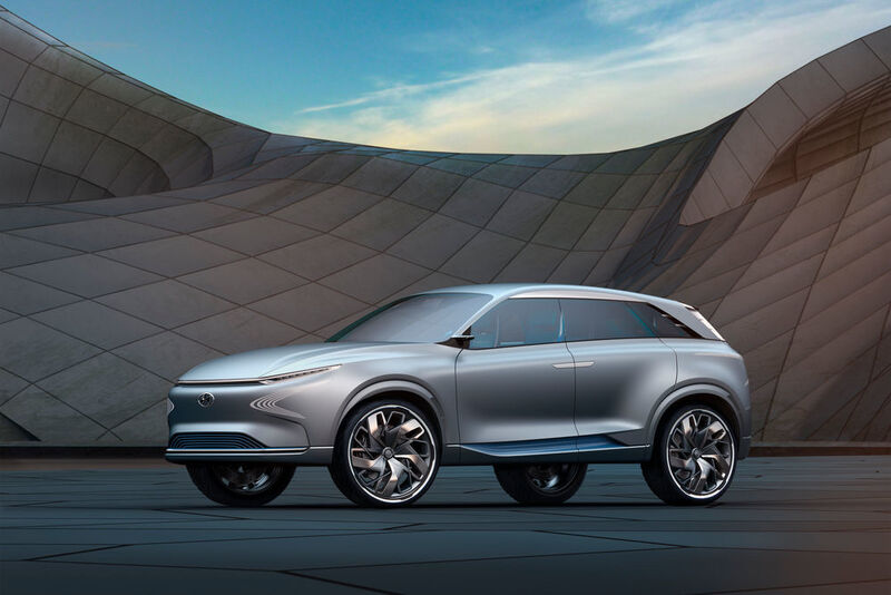 Die nächste Generation der Hyundai-Brennstoffzellenfahrzeuge steht schon in den Startlöchern. Einen ersten Ausblick auf das Modell gibt die Studie Fuel Cell Concept. (Hyundai)