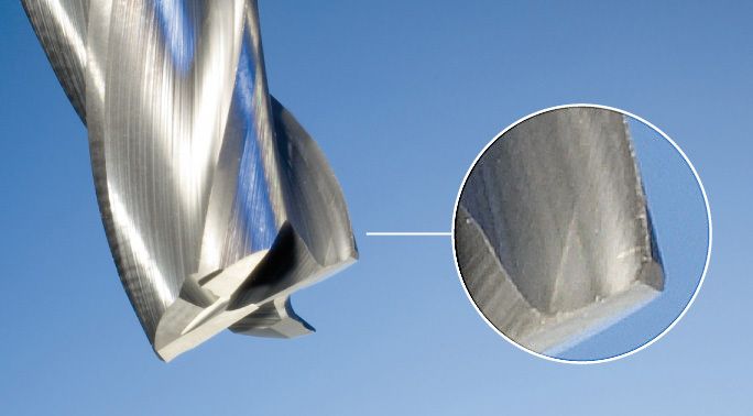 Der genaue Rundlauf und die Schwingungsdämpfung von Präzisionswerkzeughaltern schonen die Werkzeugschneide. (Archiv: Vogel Business Media)