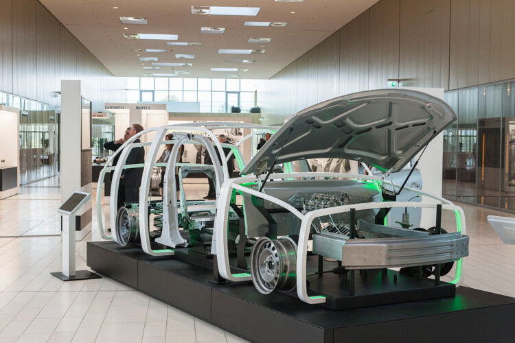 Der InCar plus-Demonstrator von ThyssenKrupp bildet die Leichtbau-Lösungen des Unternehmens auf dem Gebiet Automobil ab. (Foto: ThyssenKrupp)