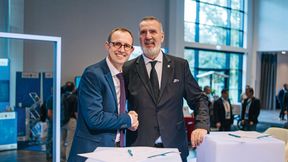 Dirk Schrödter (l.) und Steffen Schütz bei der Unterzeichnung der Kooperationsvereinbarung. (Bild: TMDI)