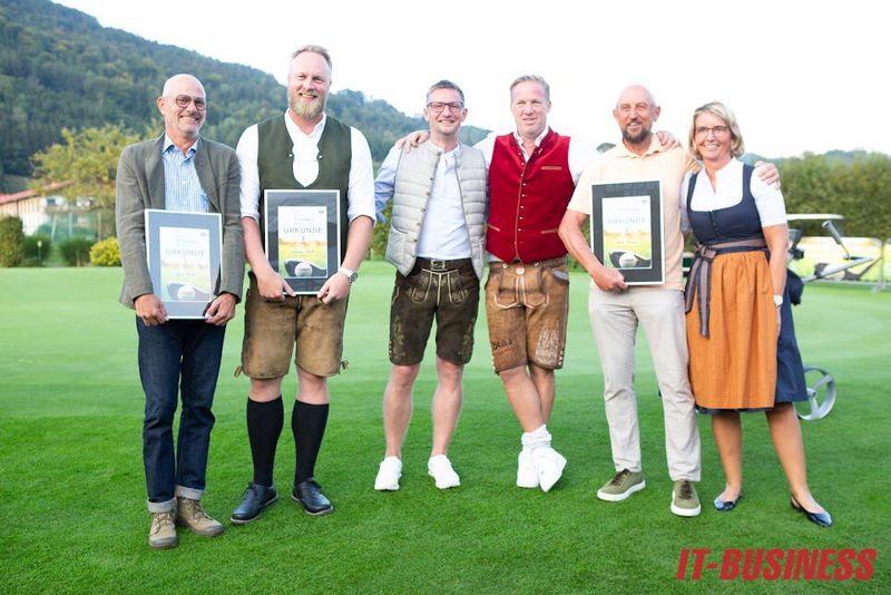 Gewinner der Netto-Klasse A: (v. l.) Bernd Müller (SVA), Florian Pösl (Erik Sterck), M. Hitzelberger (TD Synnex), M. Schumacher (VENT IT-Solutions), D. Nitsche (Comline) u. Stephanie Steen (IT-BUSINESS) (Bild: Vogel IT-Medien GmbH)