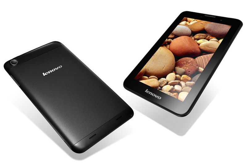 Die Unterschiede zwischen den Sieben-Zoll-Modellen zeigen sich auf der Rückseite: Das A3000 besitzt eine strukturierte Oberfläche und ein Kamera-Objektiv. (Bild: Lenovo)