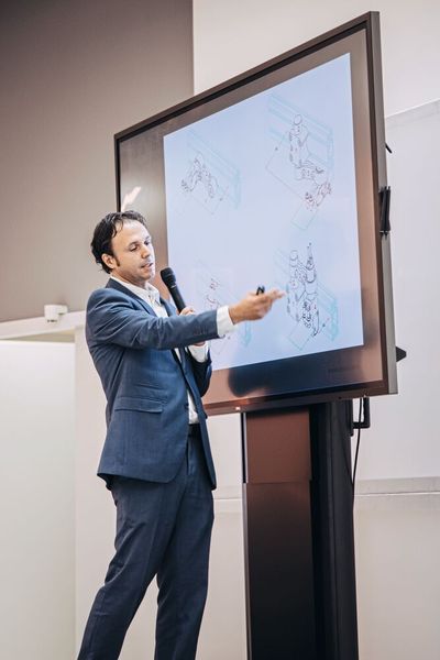 Impressionen der Fachtagung „Mehr Effizienz im Presswerk“ am 15. September 2021 in Würzburg. (Bild: VCG)