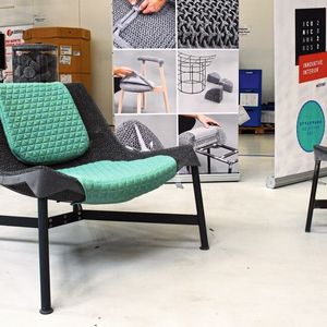 Nach der Backpacking-Tour kann man auf den 3D-gedruckten Sesseln wunderbar chillen.(Bild:  Simone Käfer)