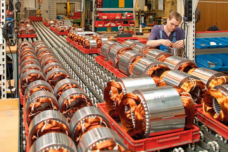 Bild 5: Das seit 100 Jahren bewährte Prinzip des Asynchronmotors ist nach wie vor auch der perfekte Pumpenantrieb. Die künftigen Anforderungen an die Energieffieziens wird diese Motorenbauart jedoch nur noch schwer erfüllen können. (Bild: KSB)