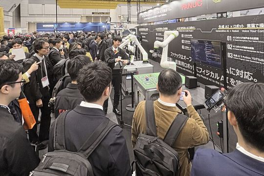 Auf der Robotikmesse «iREX» im Dezember 2025 in Japan hat Fanuc produktiv einsetzbare Anwendungen für KI-fähige Roboter vorgestellt.(Bild:  Fanuc)