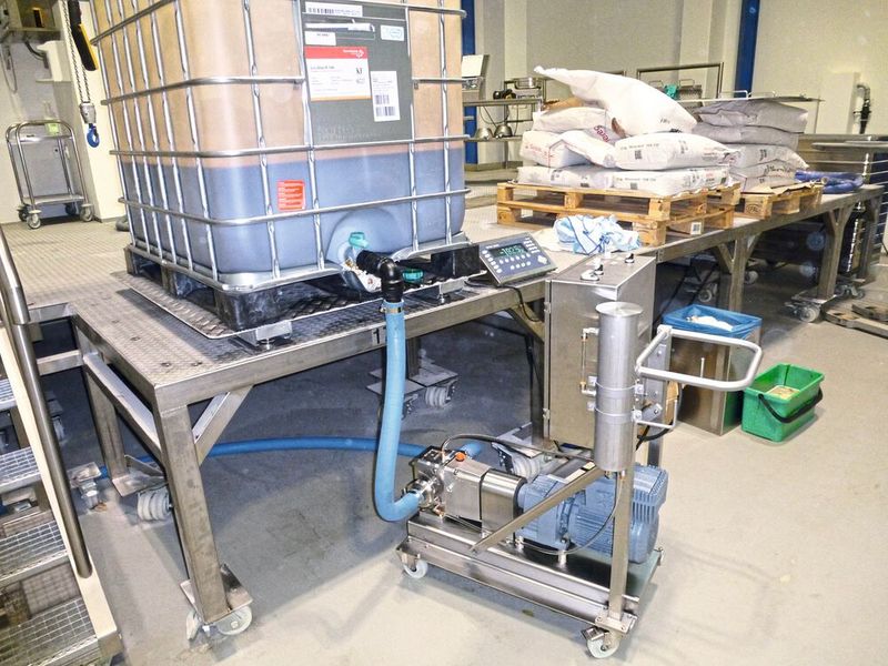 ... zeichnet sich durch ihre Drehzahlsicherheit, einen niedrigen Geräuschpegel und eine hohe Dosiergenauigkeit selbst bei sehr hohem Viskositätsgrad des Fördermediums aus. (Bild: Lewa)