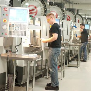 Das Europageschäft läuft gut. Deshalb investiert Proto Labs Millionenbeträge in den Ausbau seiner Technik.