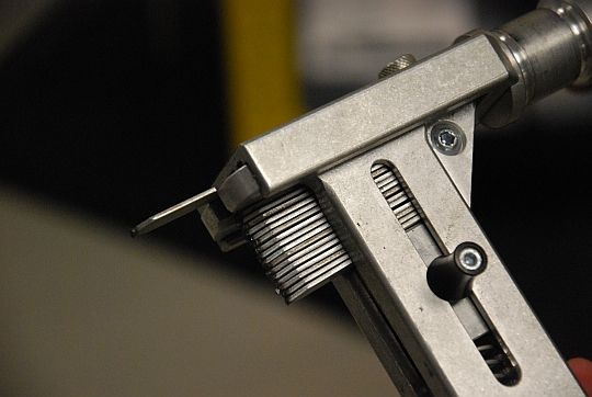 Nachladen bitte: Der französische Schweißgeräte-Spezialist GYS hat ein Repetiersystem entwickelt, mit dem sich Bits besonders schnell aufschweißen lassen. (Archiv: Vogel Business Media)