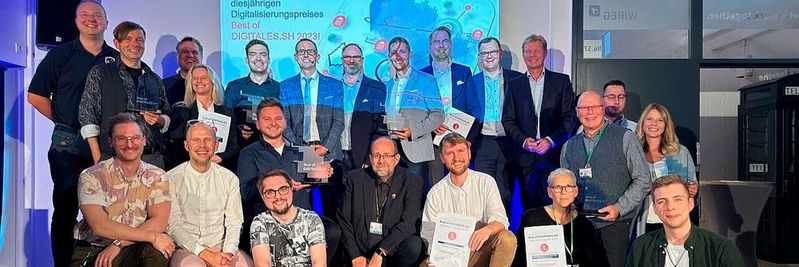 Digitalisierungsminister Dirk Schrödter zeichnete die Preisträger in Flensburg aus.(©   Staatskanzlei Schleswig-Holstein)