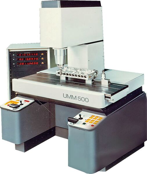 Die UMM 500 war ein Meilenstein für die Feinmessabteilung von Carl Zeiss. 1973 auf der Züricher Messe vorgestellt, bot sie dem Messtechniker Möglichkeiten, die es dahin nicht gab. (Zeiss IMT)