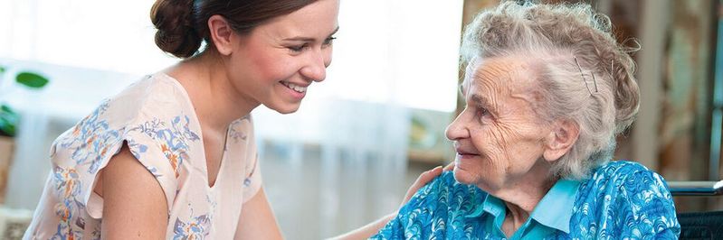 Für Pflegebedürftige und ihre Angehörigen gibt es Unterstützung Für Pflegebedürftige und ihre Angehörigen gibt es Unterstützung