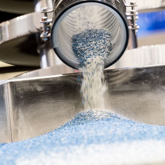 Transport und Förderung von Pulvern und Schüttgütern ist ein Kernthema der Powtech. Transport und Förderung von Pulvern und Schüttgütern ist ein Kernthema der Powtech.