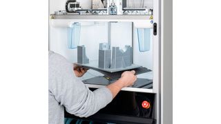 With integrated Trace validation technology, the Factor 4 Plus helps manufacturers scale. (Source: Ultimaker)