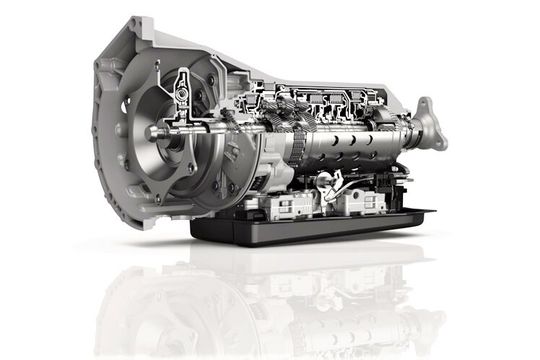 Bisher waren klassische, zahnradbasierte Getriebe für den Einsatz in Fahrzeugen ein Umsatzbringer für ZF. Hier ein besonderes Getriebe für den Motorsport. Doch diese Klassiker seien zwangsläufig am Aussterben. Erfahren Sie hier, warum.(Bild:  ZF)