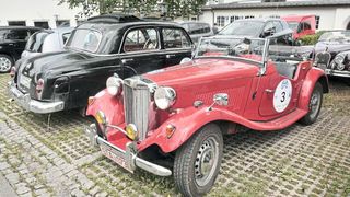 Sonnenschein war genau das richtige Wetter für den MG TD (Baujahr 1953). (Bild: Zietz)