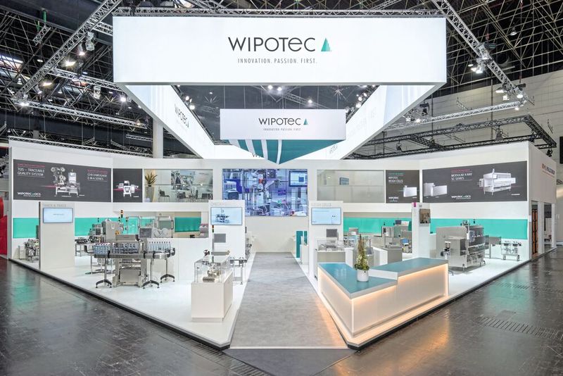 Erstmals zeigt Wipotec-OCS die SC-W-V, eine Kombination aus Röntgenscanner, Kontrollwaage und optischer Inspektion in einer kompakten Einheit. Neben dieser Produktneuheit werden noch zwei weitere Röntgenscanner gezeigt. Der SC-E Essential Scanner für die End-of-line Kontrolle: ein zuverlässiger Allrounder für höchste Produktivität und Sicherheit. Und der SC-WD-B in neuem Design: speziell geeignet für die Inspektion von Stückgutprodukten im Nass- und Hygienebereich, designed in Schutzklasse IP69K. IFFA: Halle 11.1, Stand B31 (Bild: Wipotec)