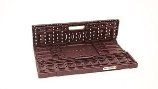 Zusammengeklappt sind die Mehrweg-Transportlösungen nur 27,5 Millimeter hoch – die flachsten Obst- und Gemüseboxen am Markt. (Bild: Walther)