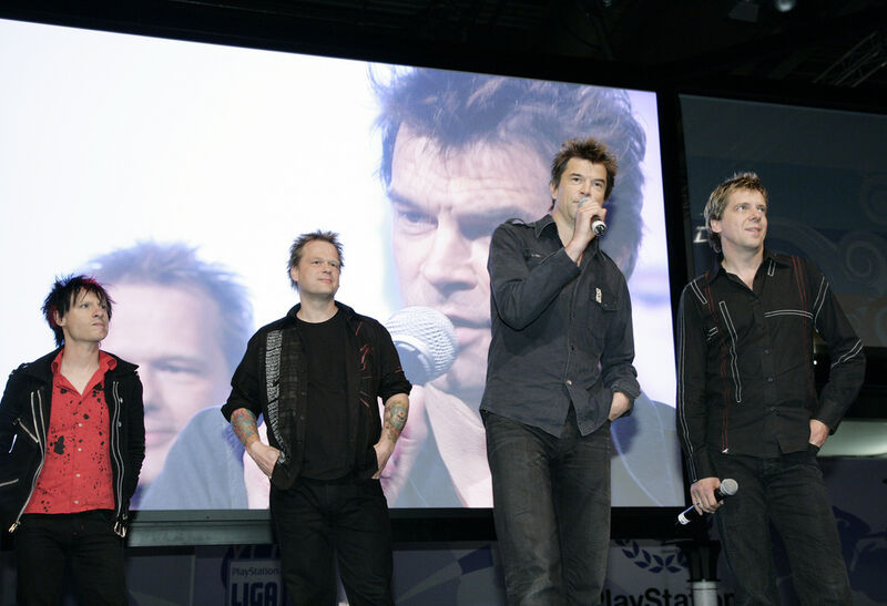 Sony Computer Entertainment Deutschland holte zur Eröffnung »Die Toten Hosen« auf die Bühne. (Archiv: Vogel Business Media)