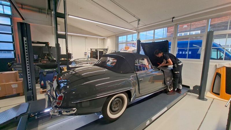 Neben kompletten Restaurierungen bietet das neue Classic Center auch klassische Reparaturen und Wartungen an. (Bild: Dominsky – VCG)