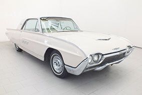 Ford Thunderbird Coupé, 1963; 11.220 Euro (Foto: Classicbid)