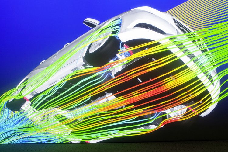 Patentierter Radspoiler: Das unscheinbare Bauteil verhindert beim Mercedes CLA störende Verwirbelungen in den Radhäusern indem er den Luftstrom von den Rädern ablenkt und durch seine gezackte Form Scherschichten stabilisiert. (Foto: Daimler)