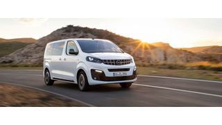 Der Opel Zafira wandelt sich in der vierten Generation vom Familien- zum Großfamilienvan. (Opel)