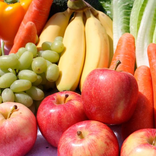 Flavonols are a type of flavonoid, a group of phytochemicals found in plant pigments known for its beneficial effects on health. Flavonols are a type of flavonoid, a group of phytochemicals found in plant pigments known for its beneficial effects on health.