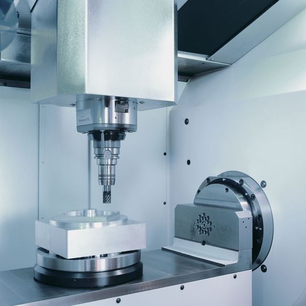 Bearbeitungszentrum zur 5-Achs-Bearbeitung von kubischen Werkstücken. (Bosch Rexroth)