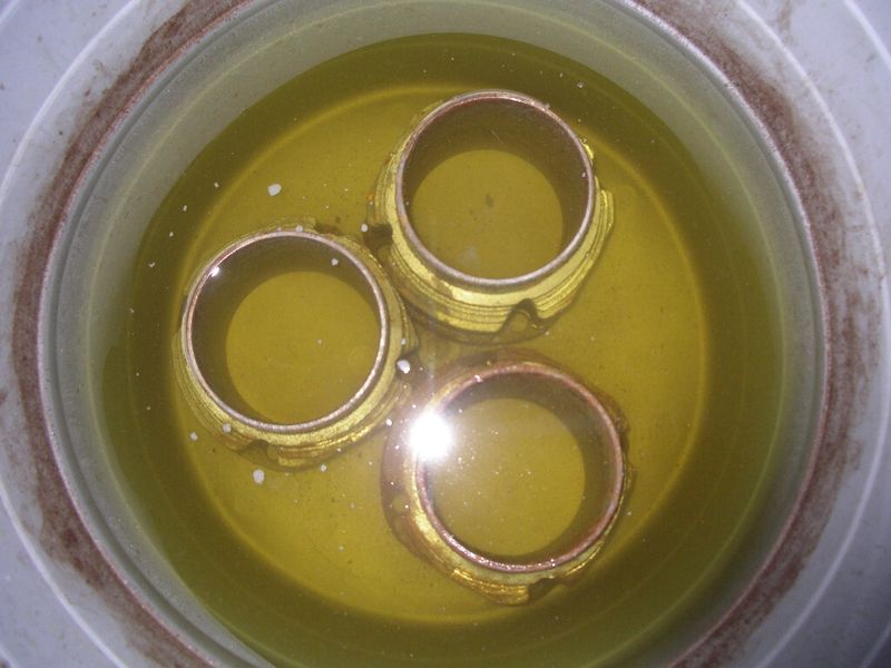 Bild 20: ... und anschließend für circa 12 bis 18 h in ein Bad mit ASA-Bio-Derosta L3 gelegt ... (Harald Holder)