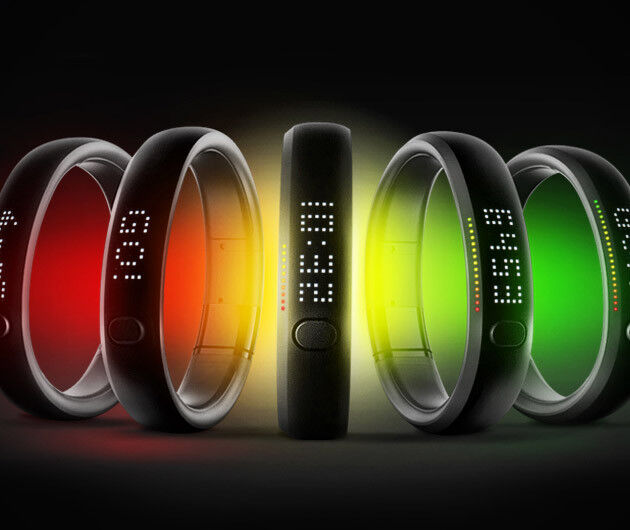 Nike schickt das Fuelband ins Rennen um das coolste Gadget: LEDs zeigen den Trainingserfolg an (Nike)