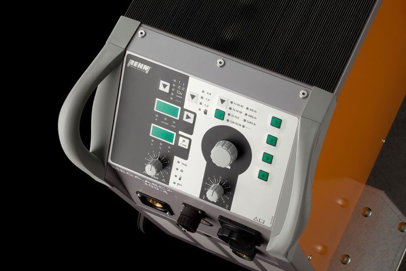 Mega.Arc² mit SDI-Plus – neue Dimensionen der Lichtbogenkonfiguration mit einem einzigen Regler. (Bild: Rehm)