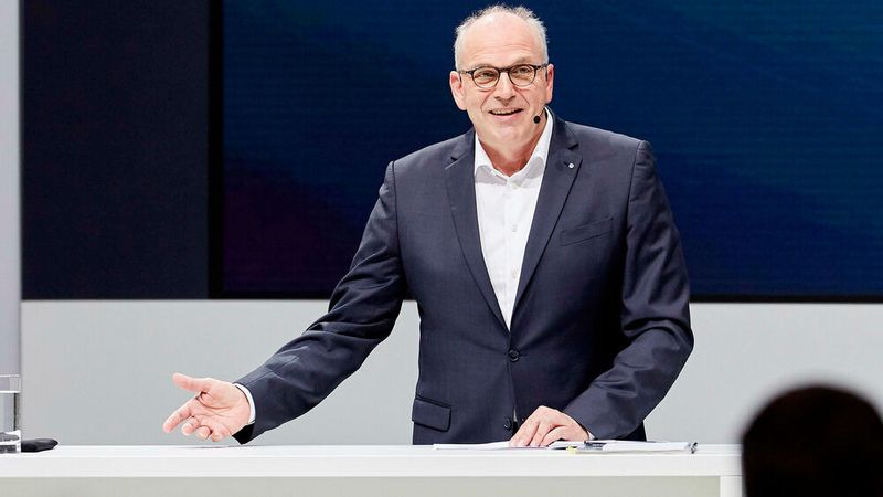 Jürgen Stackmann war seit 2015 Vertriebs- und Marketingvorstand von VW-Pkw.(Bild:  Volkswagen)