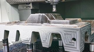 Zum Hochvorschubfräsen setzt Krämer+Grebe den Neo-Mill-4-Hi-Feed-90 von Mapal ein, der sich in punkto Performance und Prozesssicherheit gegen alle Mitbewerber durchsetzen konnte.  (Bild: Mapal)