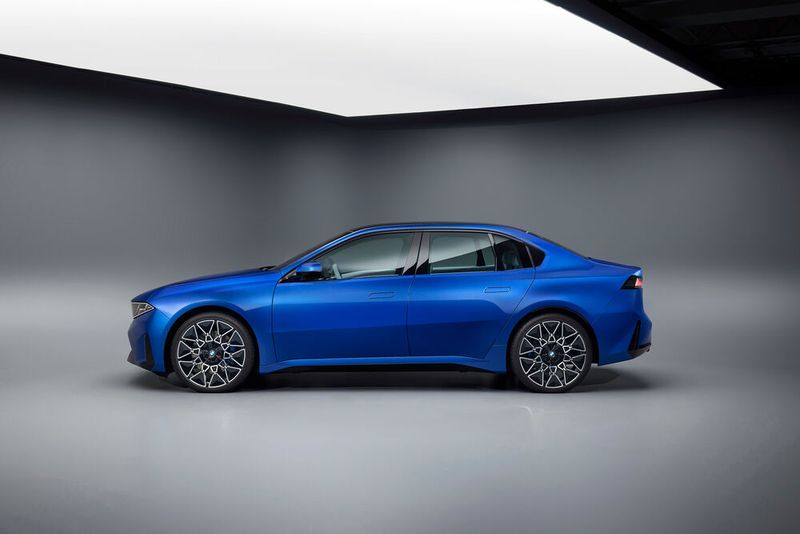 Zum Start kommt der i3 als Limousine, ein Touring soll folgen. (Bild: BMW)